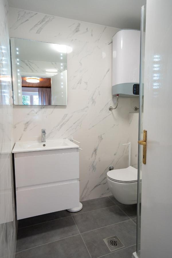 Rooms Magnolia With Pool Novalja Exterior foto