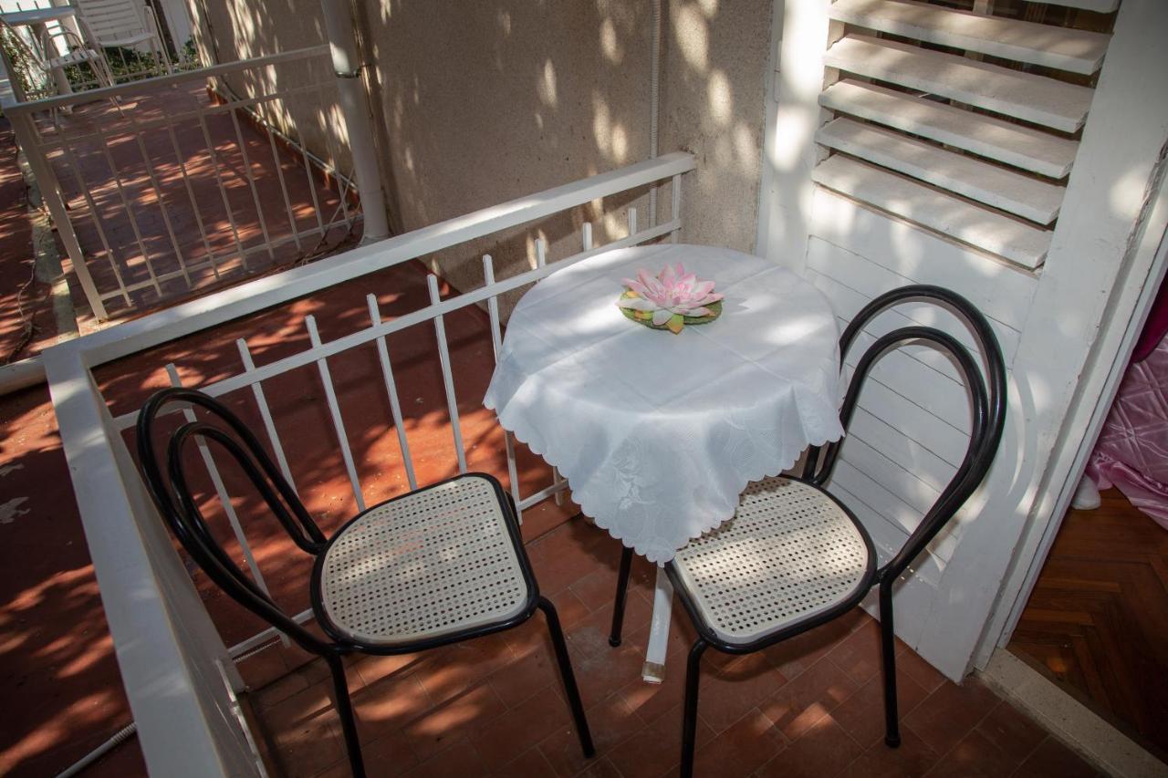 Rooms Magnolia With Pool Novalja Exterior foto