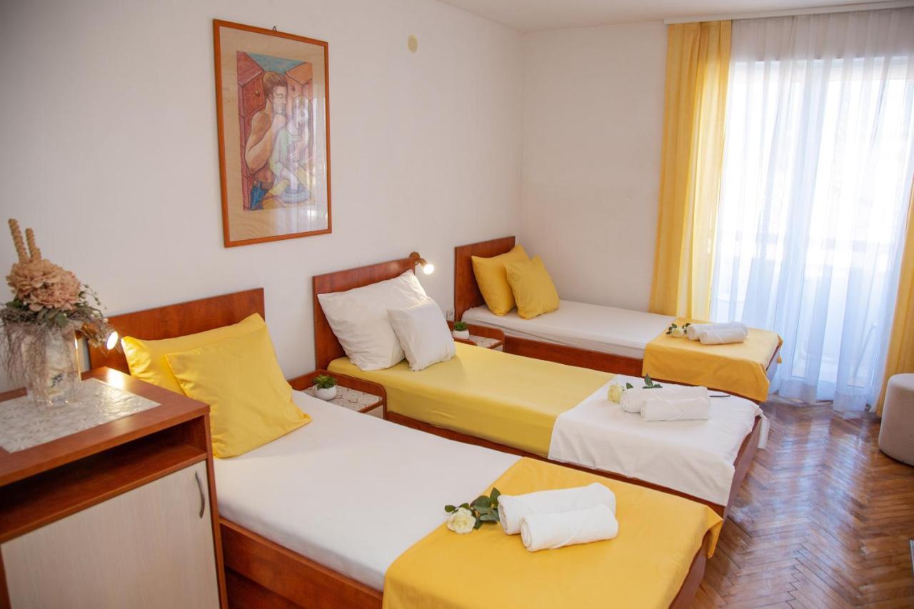 Rooms Magnolia With Pool Novalja Exterior foto
